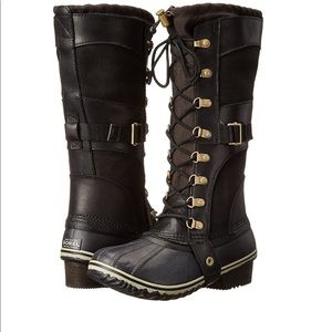Black Sorel Conquest Carly boots